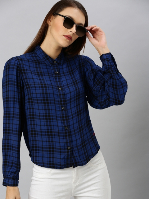 

Denizen From Levis Women Blue & Black Regular Fit Checked Casual Shirt