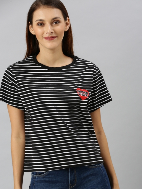 

Denizen From Levis Women Black Striped Round Neck T-shirt