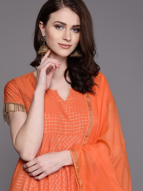 

AKS Couture Women Orange & Golden Checked Kurta with Palazzos & Dupatta