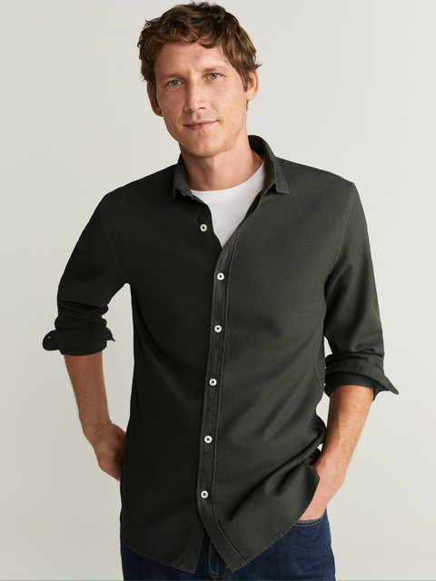 

MANGO MAN Men Olive Green Slim Fit Solid Casual Shirt