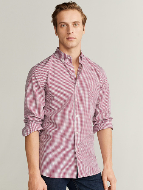 

MANGO MAN Burgundy & Off-White Slim Fit Checked Casual Shirt