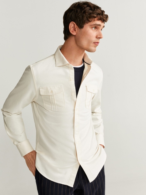 

MANGO MAN Off-White Slim Fit Solid Casual Shirt