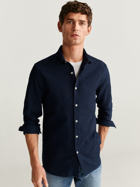 

MANGO MAN Men Navy Blue Slim Fit Solid Casual Shirt