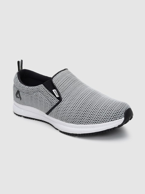 

AVANT Men Grey Slip-On Running Shoes