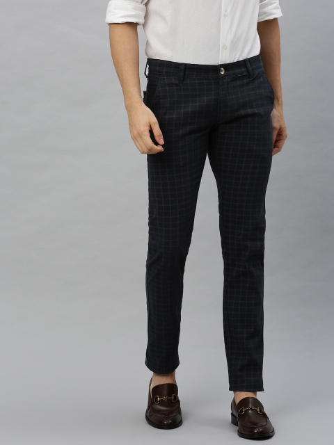 

Urbano Fashion Men Navy Blue Slim Fit Checked Chinos