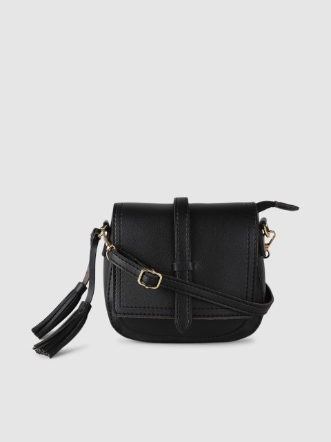 

20Dresses Black Solid Tasselled Sling Bag