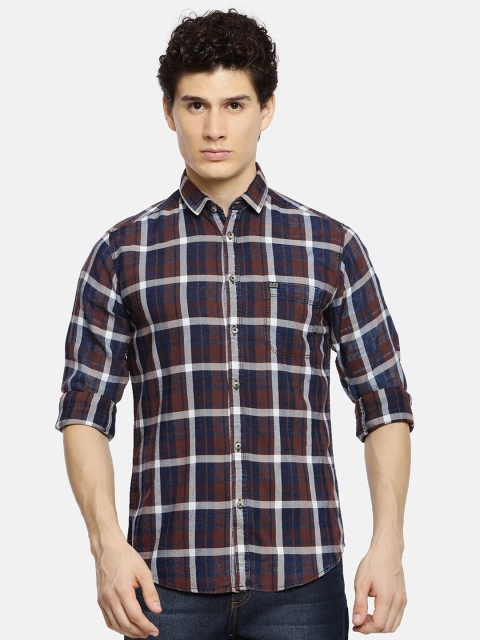 

The Indian Garage Co Men Brown & Navy Blue Slim Fit Checked Casual Shirt