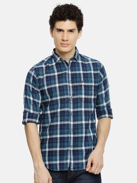 

The Indian Garage Co Men Blue & White Slim Fit Checked Casual Shirt