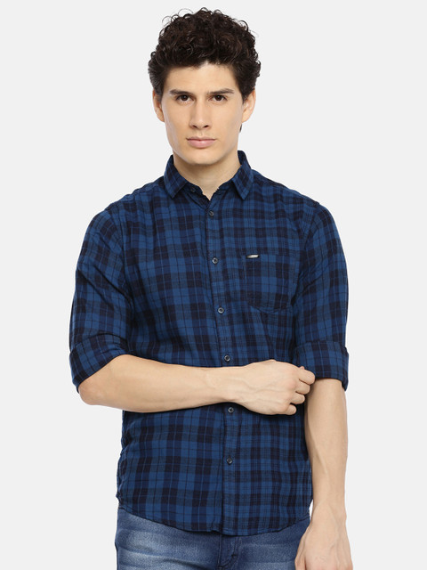 

The Indian Garage Co Men Navy Blue Slim Fit Checked Casual Shirt