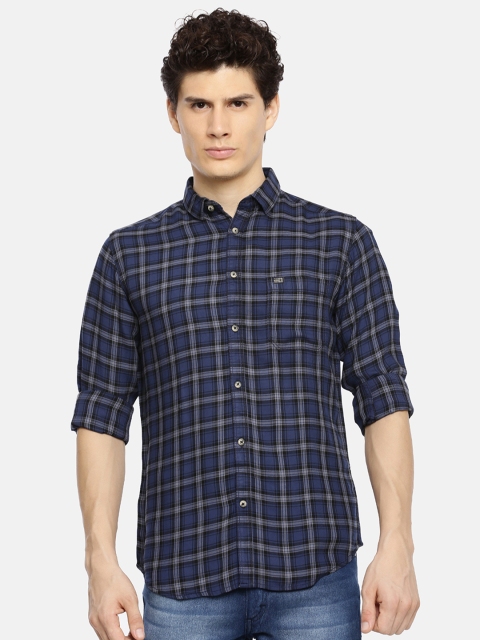

The Indian Garage Co Men Blue & White Slim Fit Checked Casual Shirt