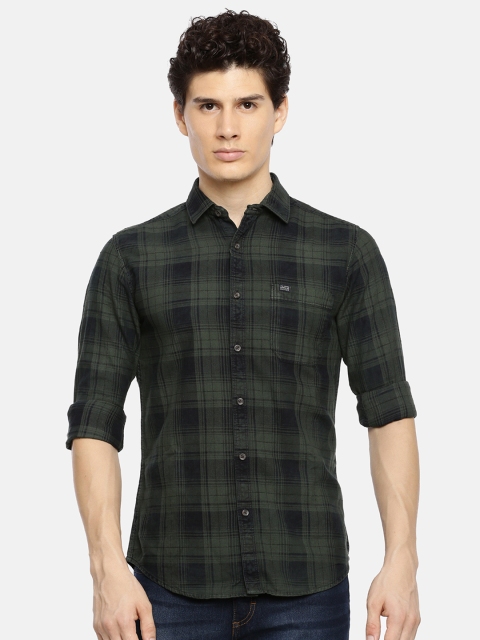 

The Indian Garage Co Men Olive Green & Black Slim Fit Checked Casual Shirt