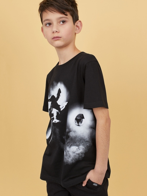 

H&M Boys Black Printed T-shirt