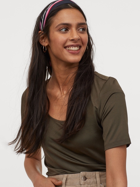 

H&M Green Solid T-shirt