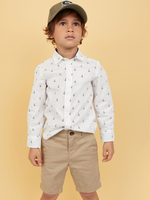 

H&M Boys Beige Solid Cotton Chino Shorts
