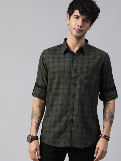 

Roadster Men Olive Green & Blue Regular Fit Checked Casual Shirt