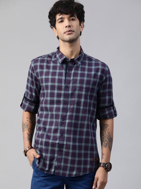 

Roadster Men Blue & Maroon Regular Fit Checked Casual Shirt