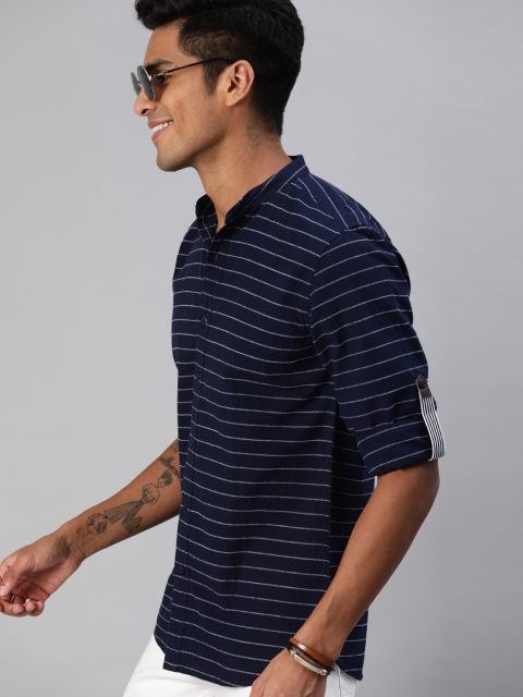 

HERE&NOW Men Navy Blue & Grey Regular Fit Striped Casual Shirt