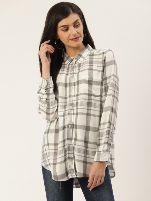 

AMERICAN EAGLE OUTFITTERS Women White & Grey Regular Fit Checked Longline Casual Shirt