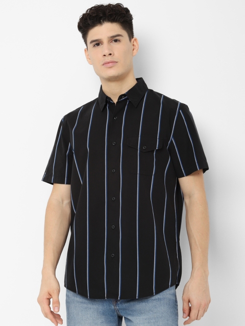 

AMERICAN EAGLE OUTFITTERS Men Black Regular Fit Striped Casual Shirt