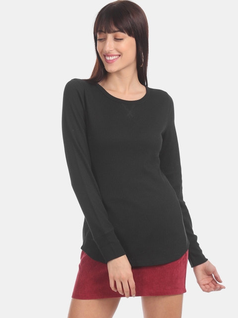 

GAP Women Black Solid Round Neck T-shirt