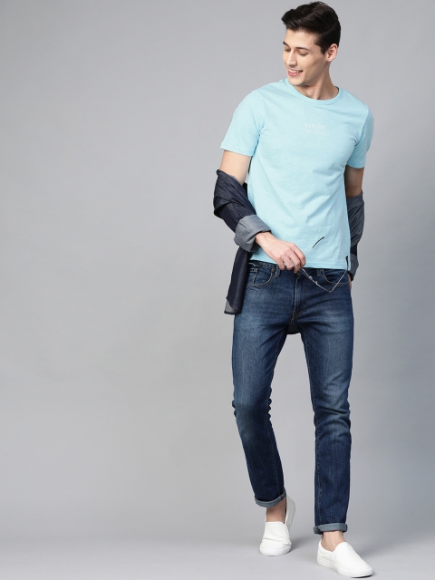 

Mast & Harbour Men Blue Solid Round Neck T-shirt