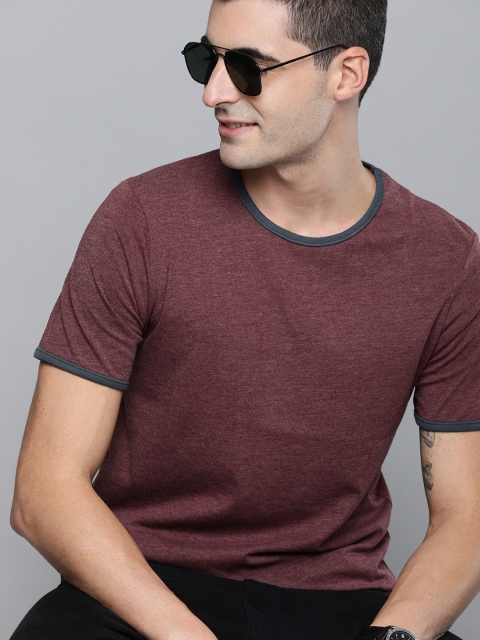 

Mast & Harbour Men Burgundy Solid Round Neck T-shirt