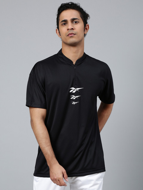 

Reebok Classic Men Black Solid Soccer Jersey T-Shirt
