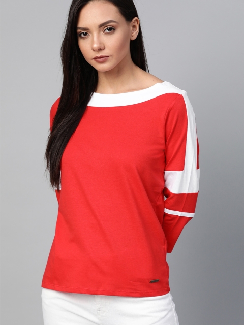 

Roadster Women Red Solid Round Neck T-shirt
