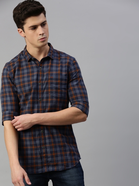

Lee Men Grey & Rust Orange Slim Fit Checked Casual Shirt