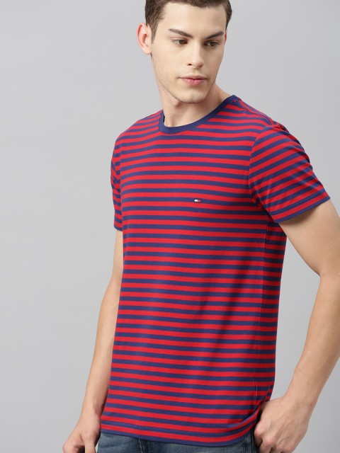 

Tommy Hilfiger Men Navy Blue Striped Slim Fit Round Neck T-shirt