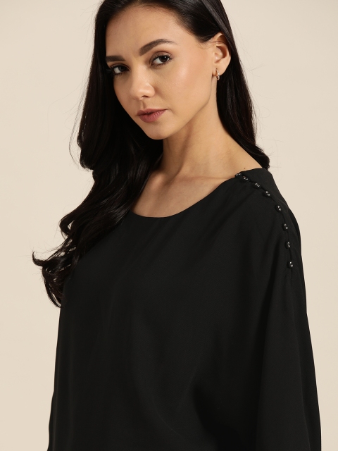 

her by invictus Women Black Solid Boxy Top