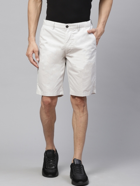 

Marks & Spencer Men Off-White Solid Regular Fit Chino Shorts