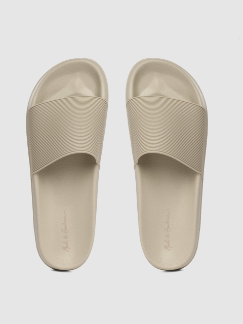 

Mast & Harbour Men Cream-Coloured Textured Sliders