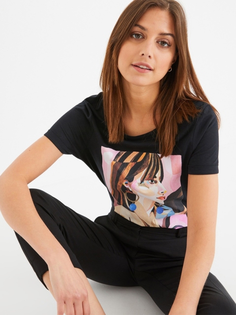 

promod Women Black & Cream-Coloured Girl Print Round Neck T-shirt
