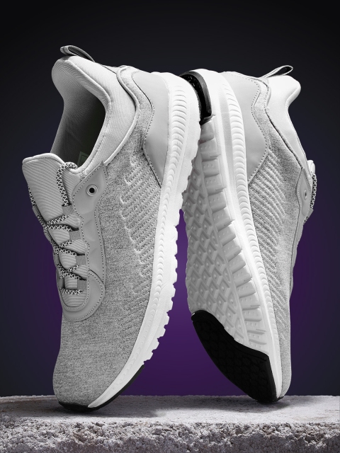 

HRX by Hrithik Roshan Men Grey Knit Flex L1 Running Shoes