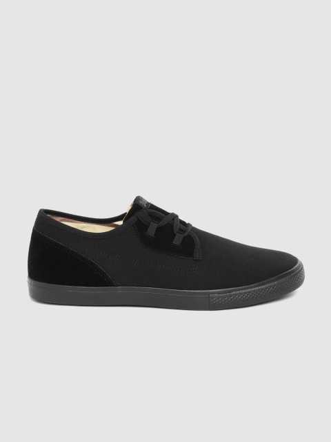 

Roadster Men Black Solid Sneakers