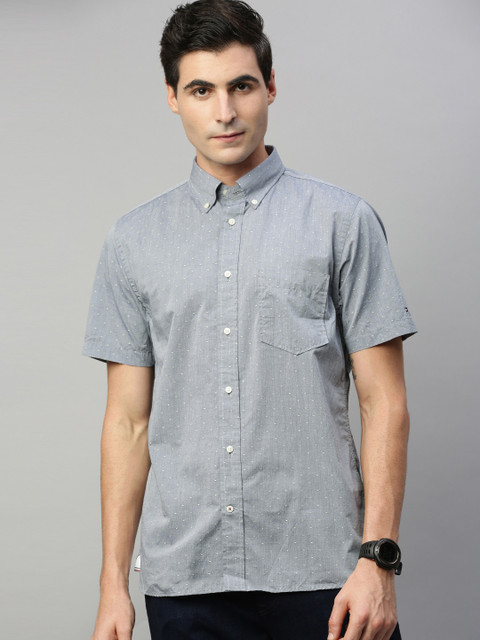 

Tommy Hilfiger Men Blue & White Regular Fit Woven Design Casual Shirt