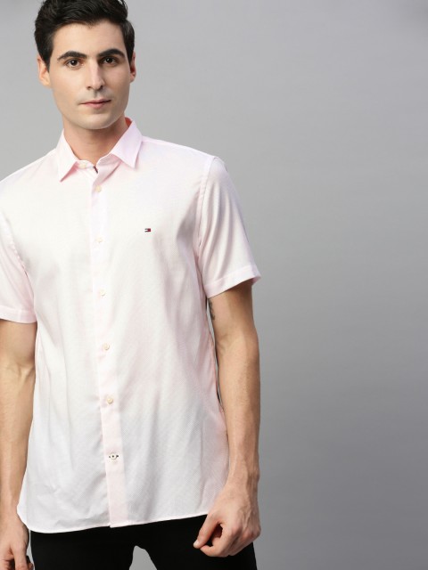 

Tommy Hilfiger Men Pink Regular Fit Self Design Casual Shirt