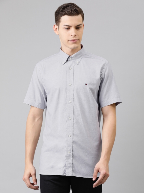 

Tommy Hilfiger Men Grey Regular Fit Solid Casual Shirt