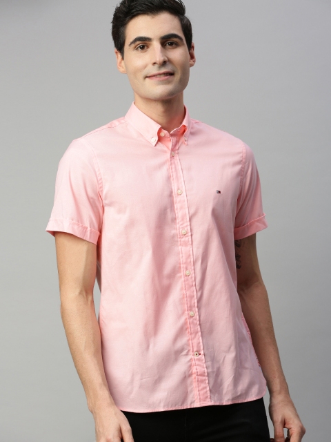 

Tommy Hilfiger Men Pink Slim Fit Solid Casual Shirt