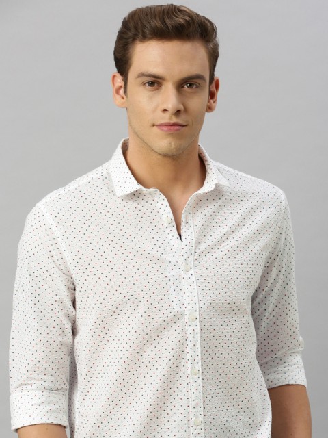 

Mast & Harbour Men White and Blue Regular Fit Printed Seersucker Casual Shirt