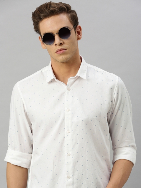 

Mast & Harbour Men White and Blue Regular Fit Printed Casual Shirt