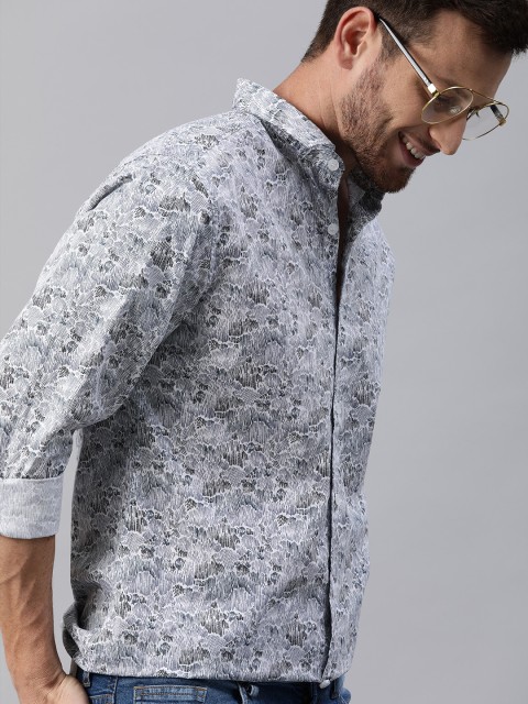 

Mast & Harbour Men White & Blue Regular Fit Printed Casual Shirt