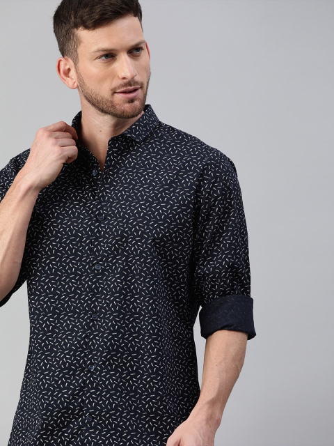 

Mast & Harbour Men Black & Off-White Regular Fit Printed Casual Shirt