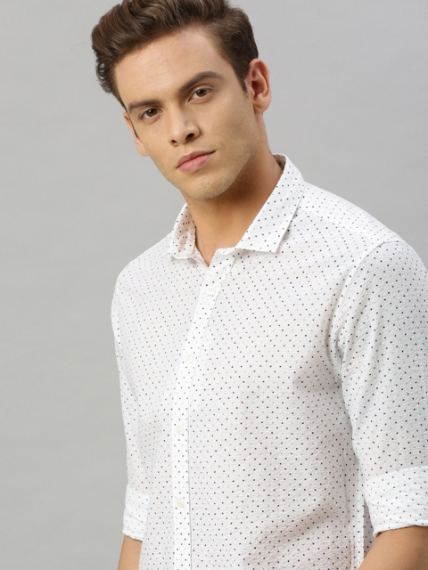 

Mast & Harbour Men White & Teal Blue Regular Fit Printed Casual Shirt