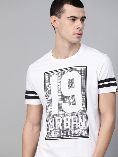 

Metronaut Men White & Black Printed Round Neck T-shirt