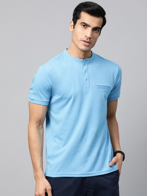 

Metronaut Men Blue Solid Henley Neck T-shirt