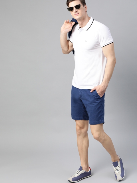 

Metronaut Men White Solid Polo Collar T-shirt