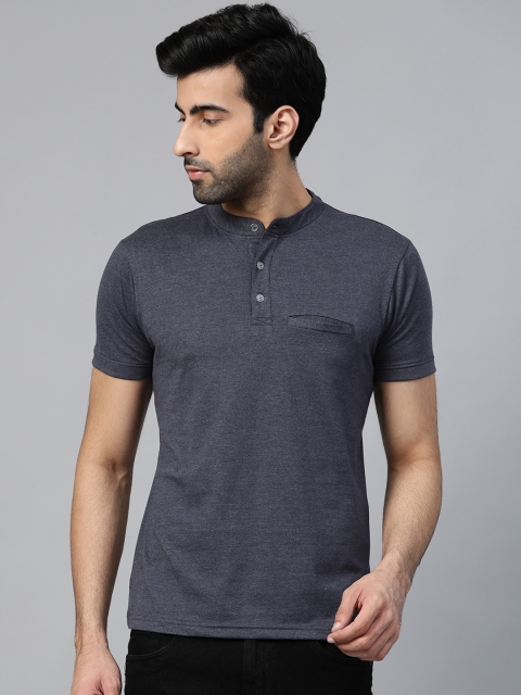 

Metronaut Men Navy Blue Solid Henley Neck T-shirt