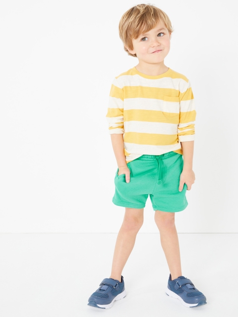 

Marks & Spencer Boys Green Solid Regular Fit Shorts